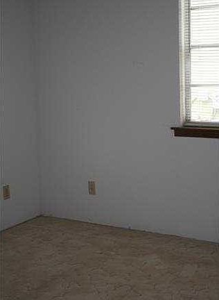 2nd image of 807 County Road 128