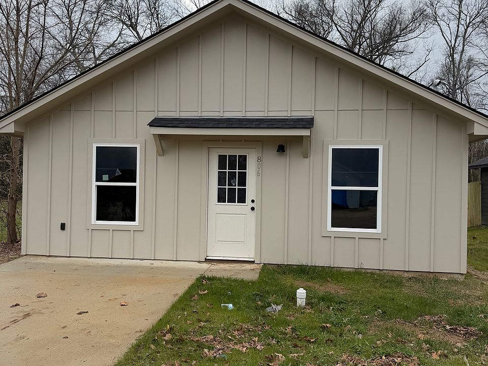 1st image of 806 Walnut St