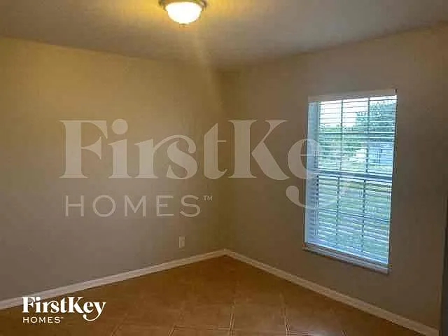 2731 SW 2nd Ln — Photo 19