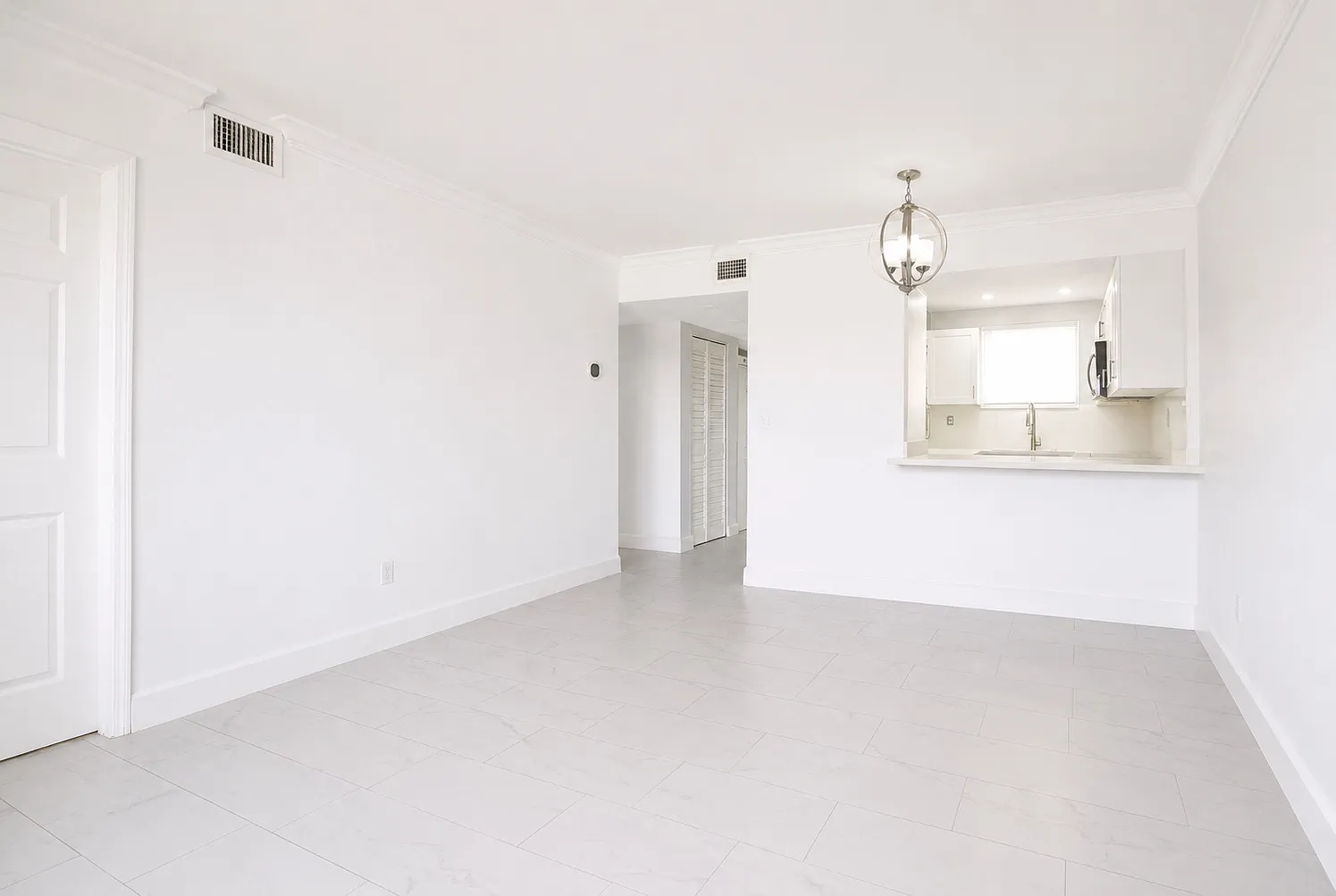 2 bed, 912 sqft, $2,450 — Photo 4