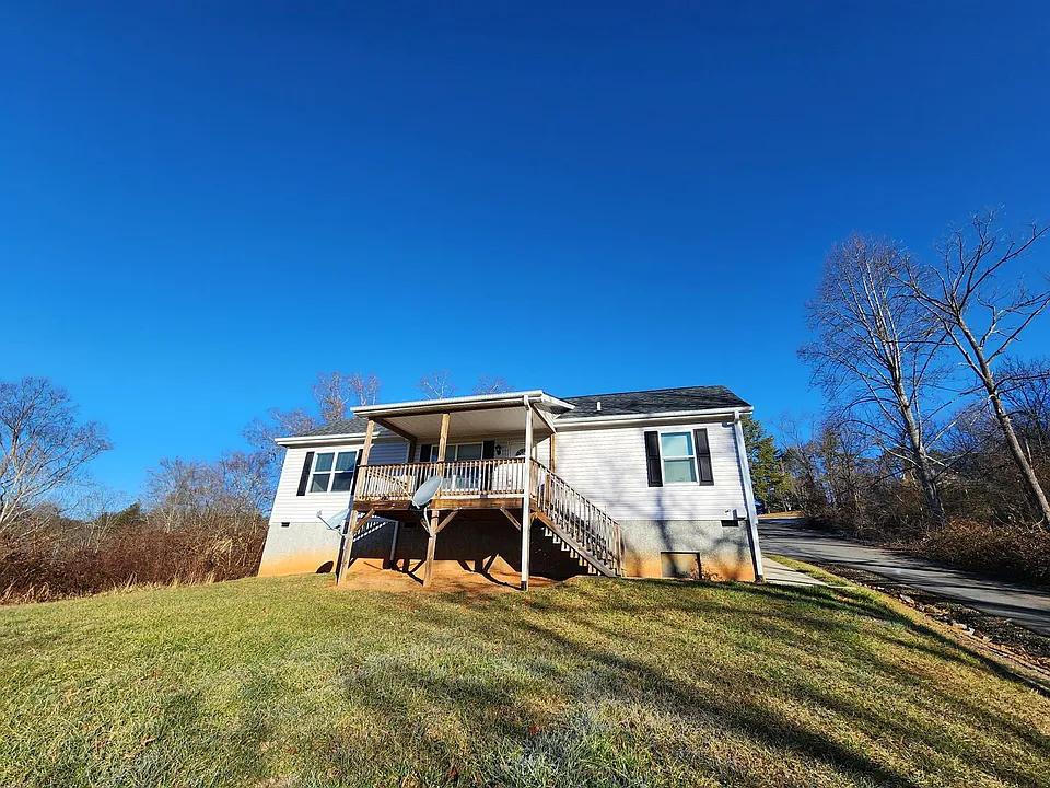 312 McLean Heights Ct