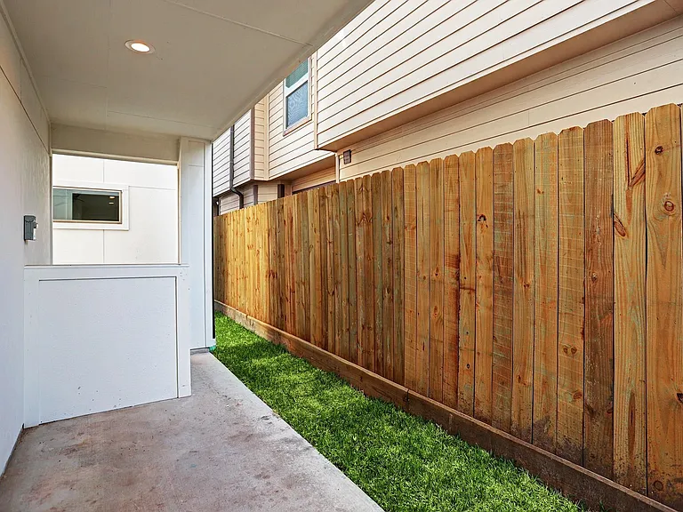 5422 Darling St #A — Photo 25