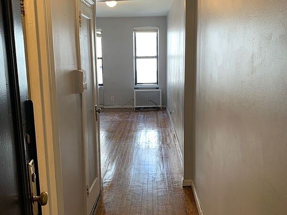 3rd image of 234 E 52nd St APT 3D