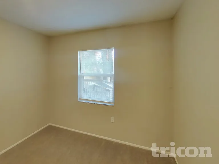 613 Boston St — Photo 8