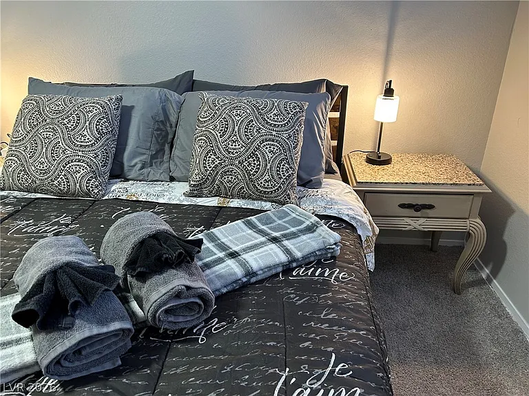 4458 Del Oro Dr — Photo 25