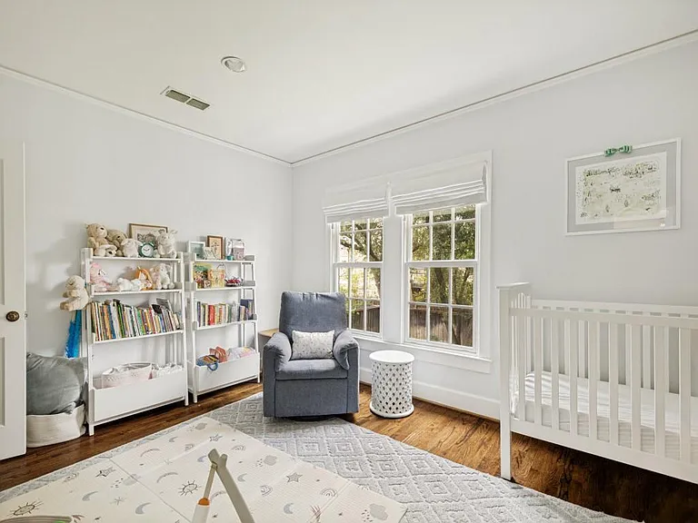 4352 Livingston Ave — Photo 24