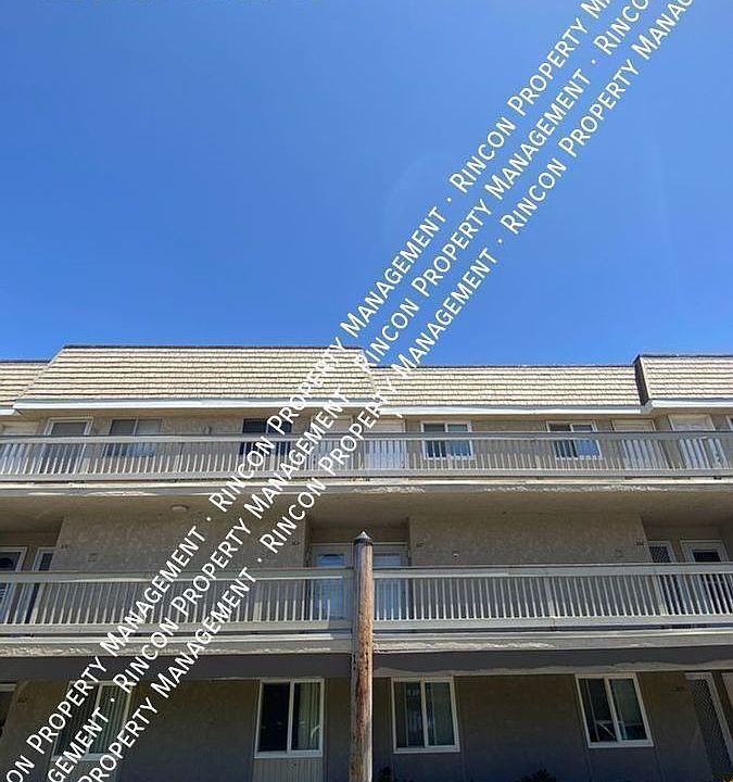 1st image of 369 E Surfside Dr
