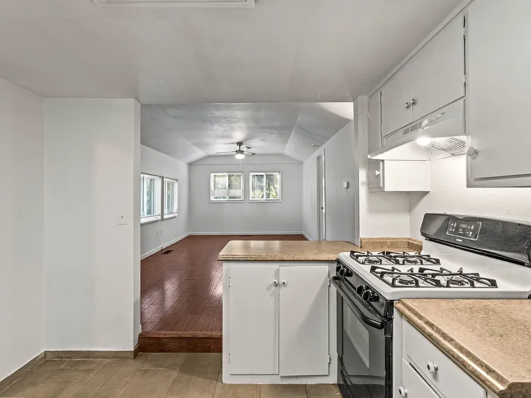 13 Lukens Pl — Photo 17