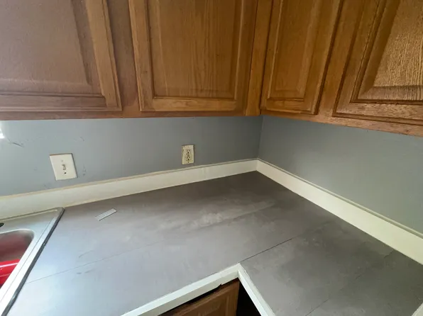 806 Arledge St, Hattiesburg, MS 39401