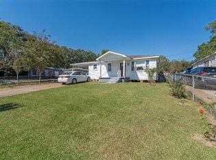 201 Davis Dr, Pineville, LA 71360