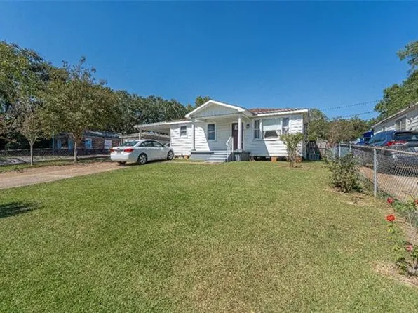 201 Davis Dr, Pineville, LA 71360