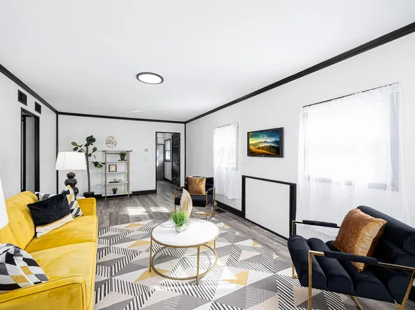 924 S James Rd, Columbus, OH 43227