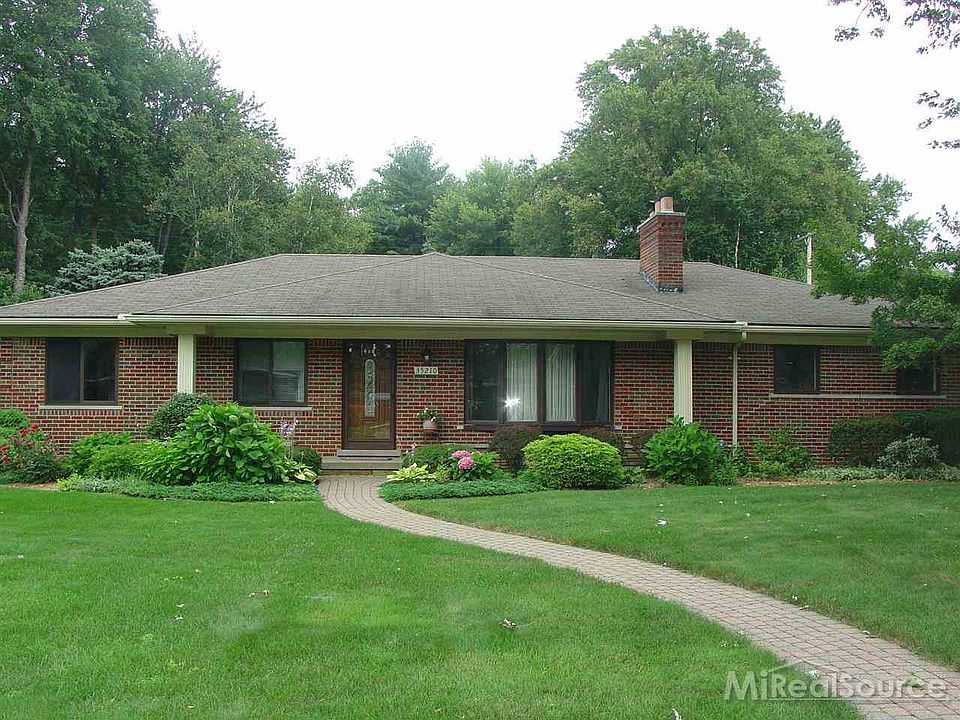 1st image of 35210 Beaconhill St