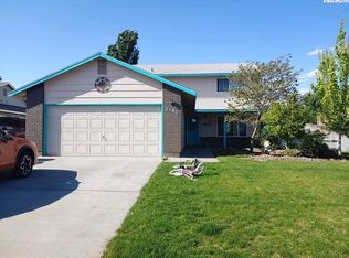 5160 Blue Jay Ln, West Richland, WA