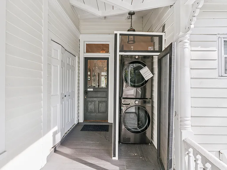1915 Union St #1 — Photo 17