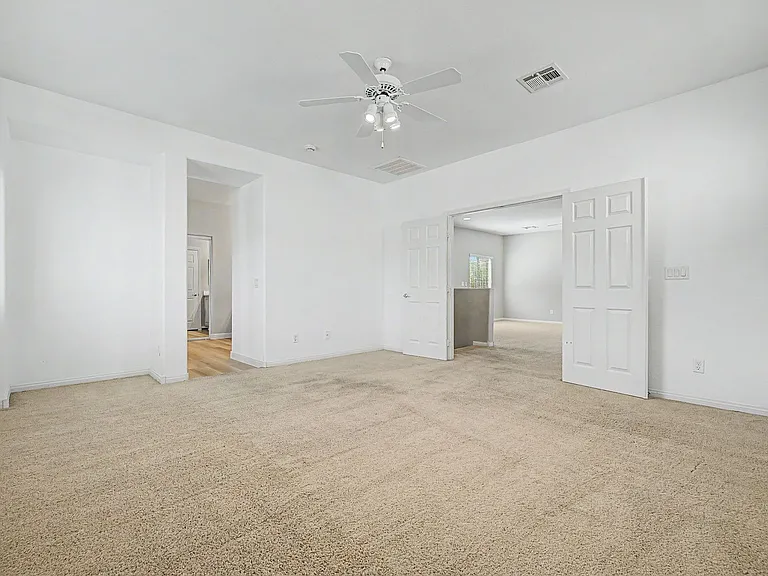 4204 Lower Saxon Ave — Photo 16