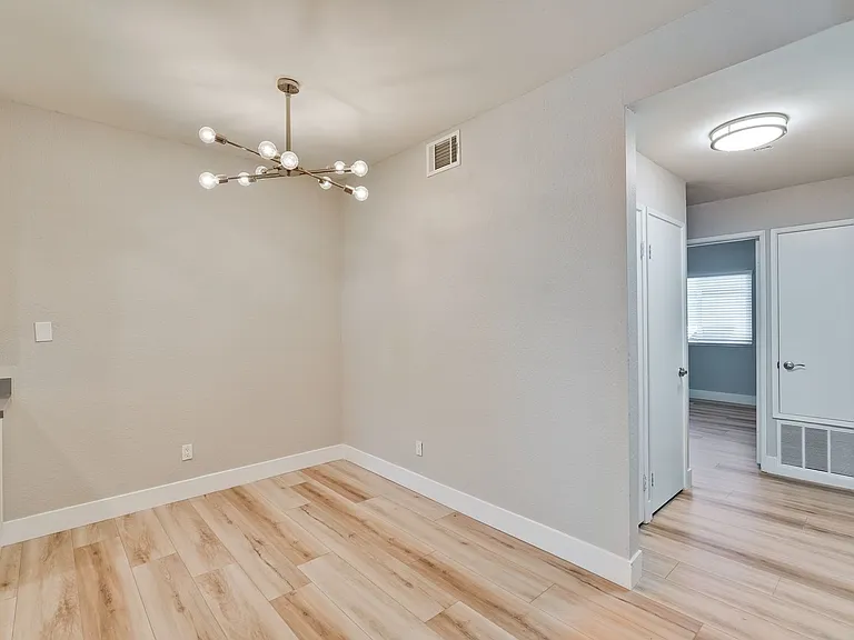 537 Shadow Dance Dr — Photo 13