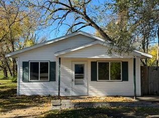 201 SW Thompson St, Verndale, MN 56481