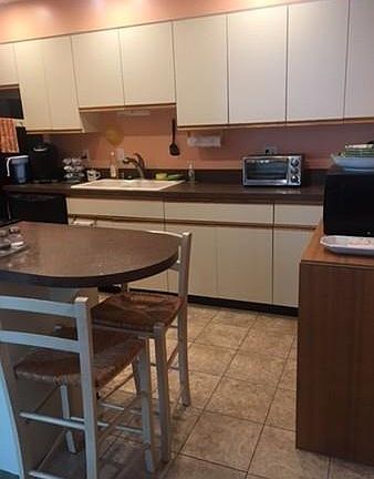 5th image of 18 N Stone Mill Dr #1025