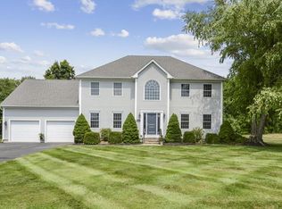 16 Wandering Mdws, Wilbraham, MA 01095