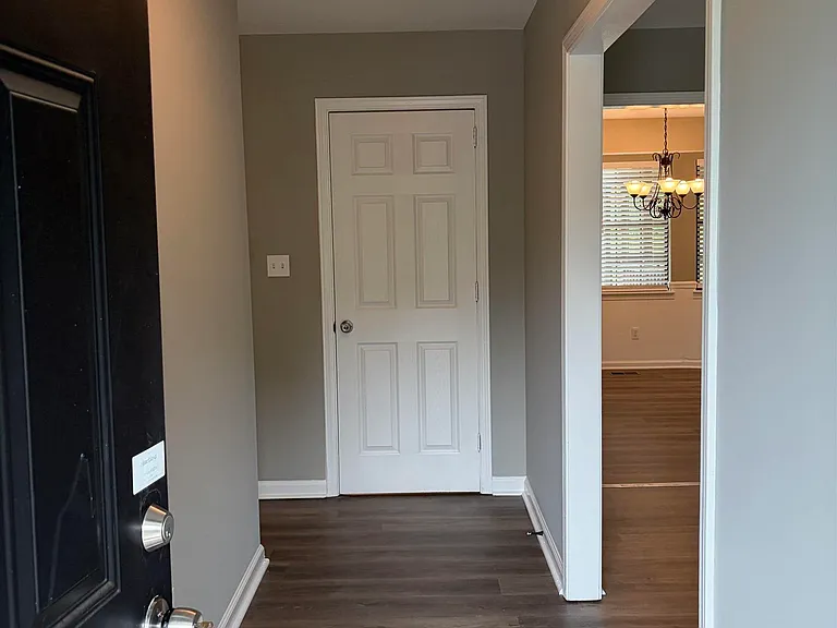 6877 Briarwood Dr — Photo 8
