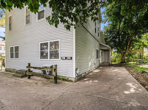 828 4th St NW, Grand Rapids, MI 49504