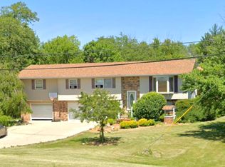 4960 E Lost Bridge Rd, Decatur, IL 62521