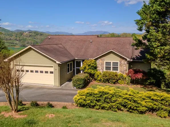 93 East Trce, Franklin, NC 28734