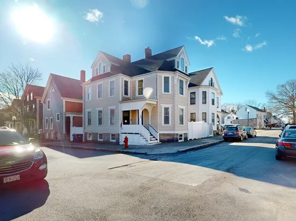 2 Smith St, New Bedford, MA 02740