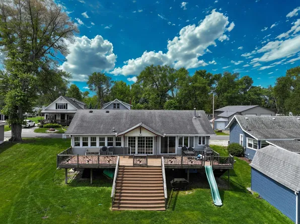 1241 N Main St, Kewanna, IN 46939