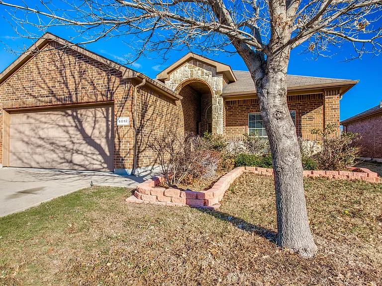 6612 Friendsway Dr — Photo 2