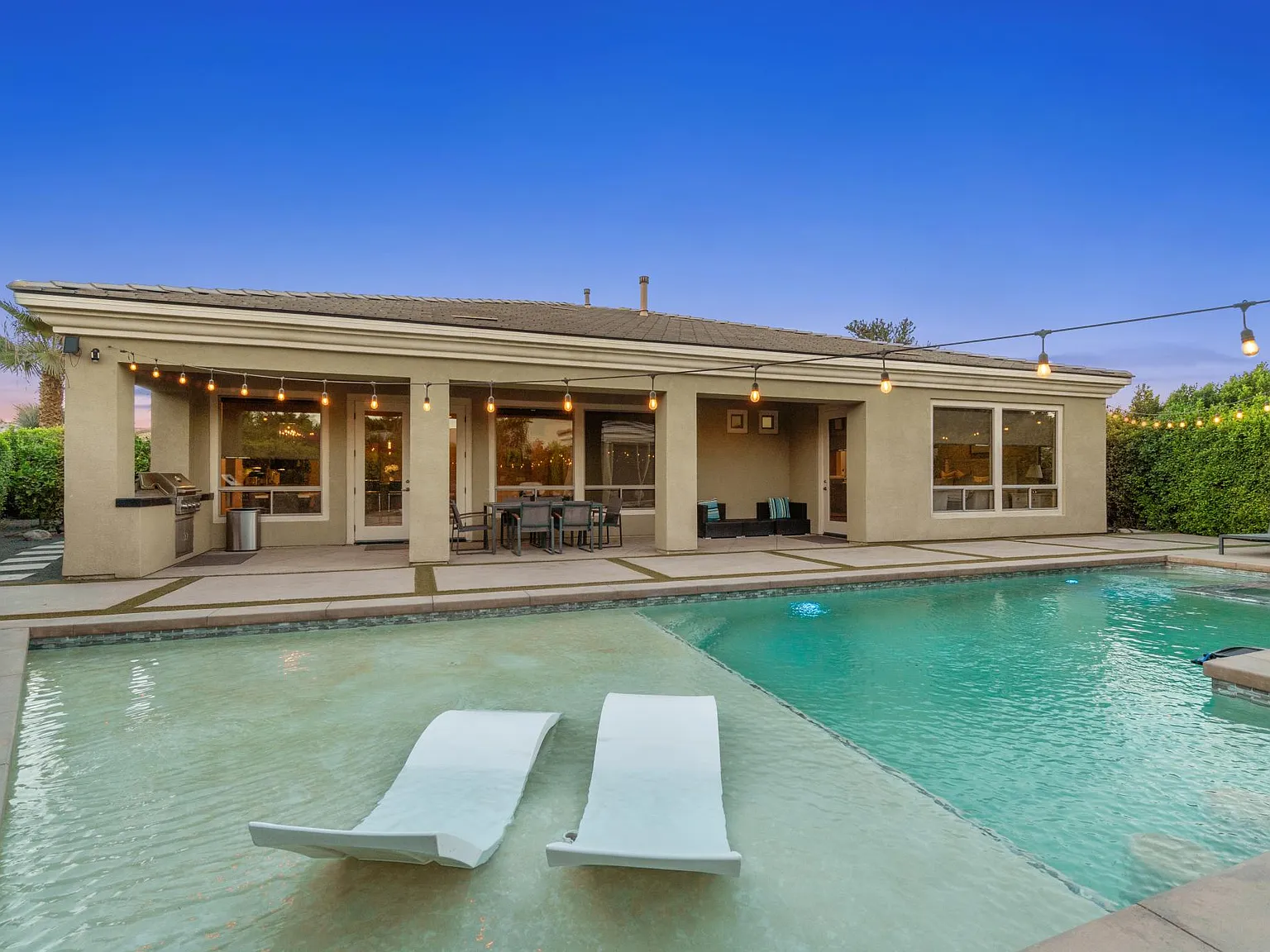 4 bed, 3.5 bath, 2667 sqft, $10,000 — Photo 1