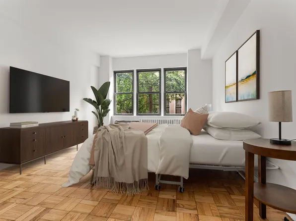 120 East 36th Street image 3 of 9