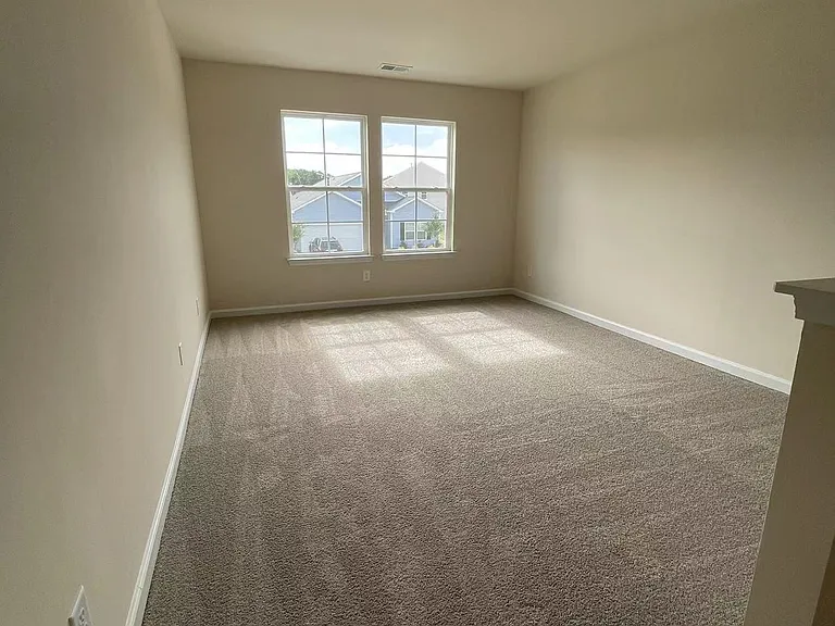 248 Hampton Park Cir — Photo 9