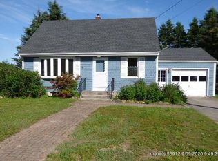 20 Navy Dr, Winter Harbor, ME 04693