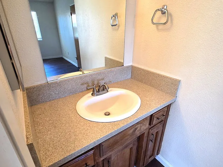 550 Black Oak Ave — Photo 11
