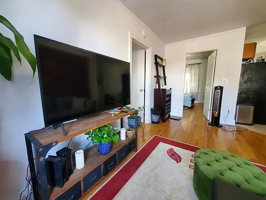 Rented by Ideal Properties Group | media 4