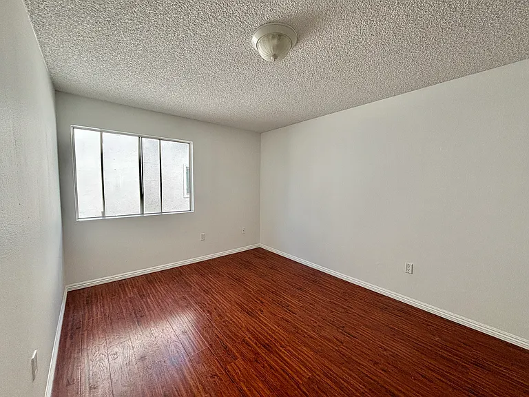 1401 W 169th St #19 — Photo 7