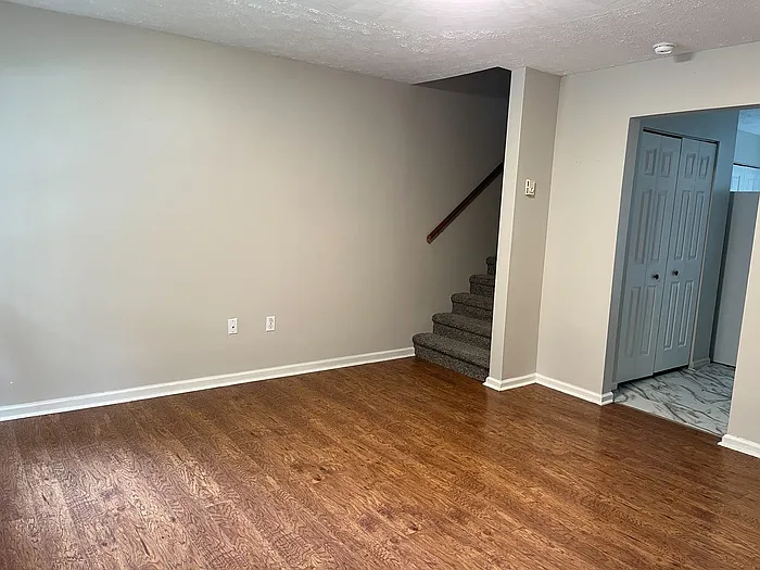 501 Maple St — Photo 11