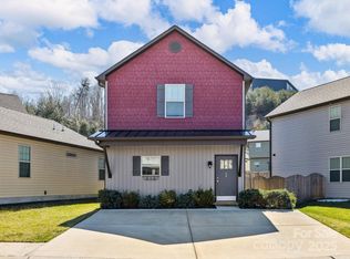 66 Cardwell Ln, Fletcher, NC 28732
