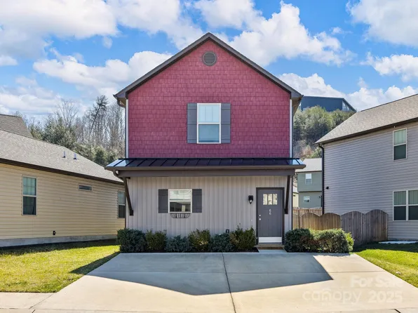 66 Cardwell Ln, Fletcher, NC 28732