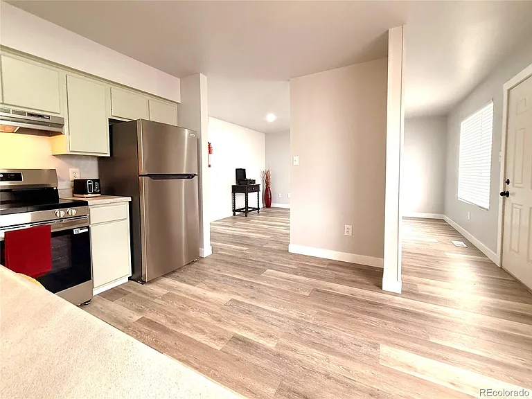 531 S Angus Ave #11 — Photo 31