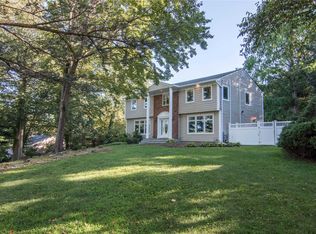 26 Tiana Pl, Dix Hills, NY 11746