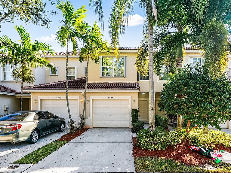 8024 Briantea Dr #8024 — Photo 1