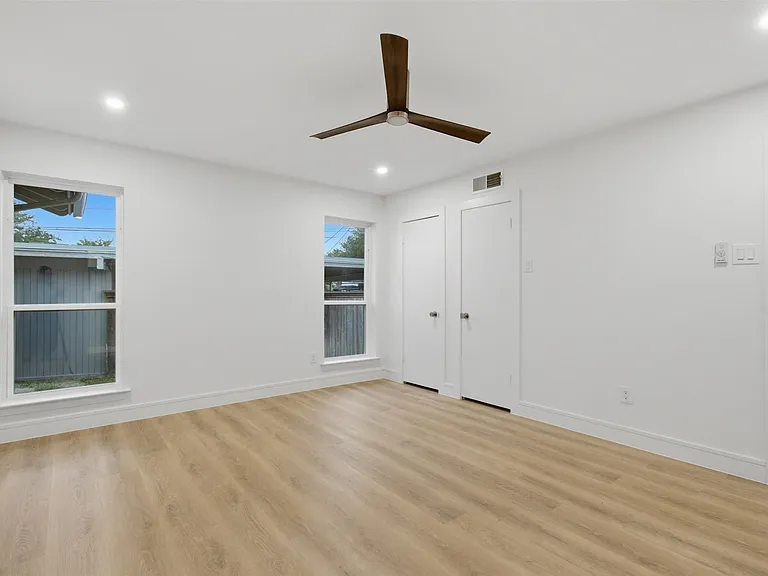 7517 Meadow Oaks Dr — Photo 22