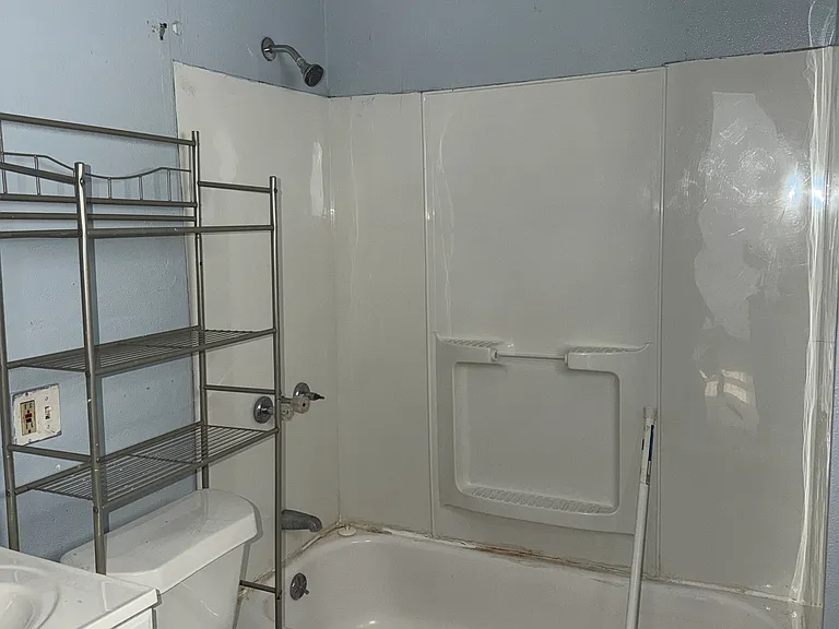 108 Shepard St — Photo 3