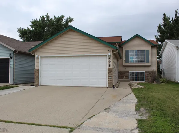 5037 10th Ave S, Fargo, ND 58103