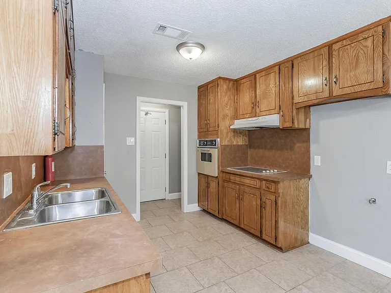 2013 Memphis Dr — Photo 31