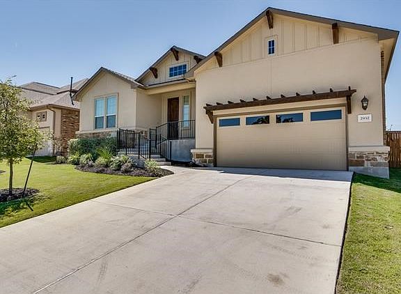 2nd image of 2932 Castellan Ln