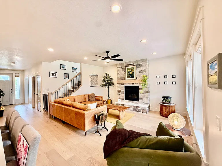 6157 S Ostrum Ave — Photo 8